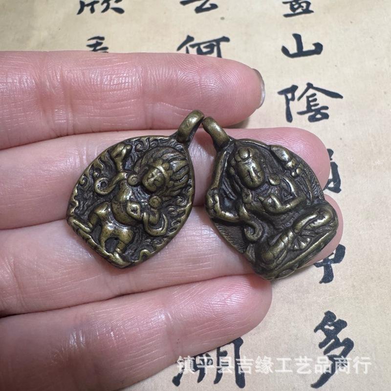 Starožitný mosazný držák v tibetském stylu Manjushri Náramek Přívěsek Ozdoba Budhistická korálková spona Boční závěsný doplněk