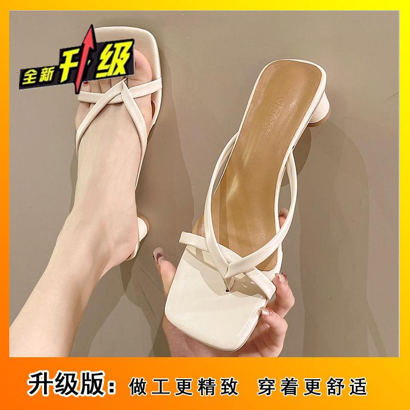 Korean version of toe thick heel flip-flops sandals female 2025 summer new wear fairy cool slippers popular foreign style