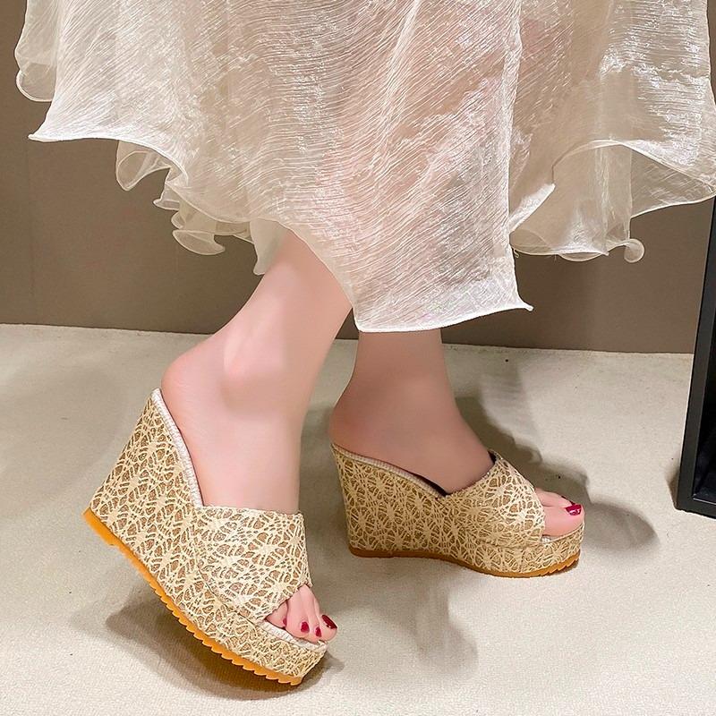 Móda 2025 Nová Výška Podpatku Klínek Sandály Duté Kryté Prsty Římské Vysoké Podpatky Ležérní Boty Plážové Pantofle Ženy Léto