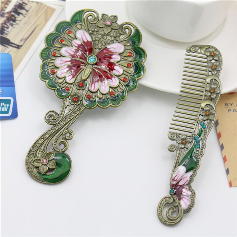 2 Pcs/Set Butterfly Painting Design Vanity Mirror And Comb Set Round Shape Embossed Metal Handheld