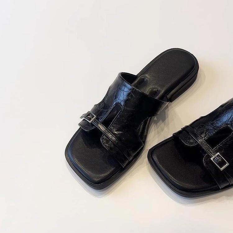 French gentle flat bottom comfortable cool slippers women's wear versatile comfortable belt buckle hollow one-word drag