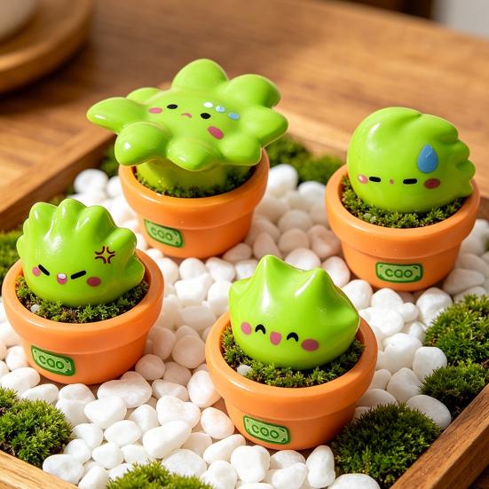 Micro Landscape Ornaments Cartoon Grass with Cute Expressions Statues Resin Stress Relief Collectible Toy for Office Car