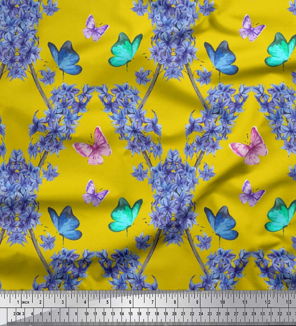 

Тканина Soimoi з японського креп-сатину з квітковими принтами метеликів і польових квітів на метр 42 дюйми 42 Inch Wide - Poly Crepe жовтий