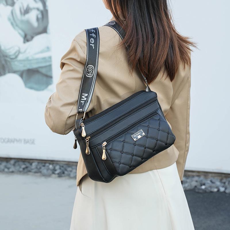 Spring Single-shoulder Women's Middle-aged Bags, Fashionable Crossbody Bags, Versatile Women's Bags