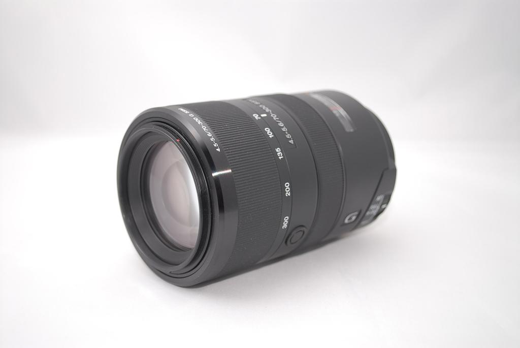 SONY telephoto zoom lens G SSM full size compatible 70-300mm F4.5-5.6