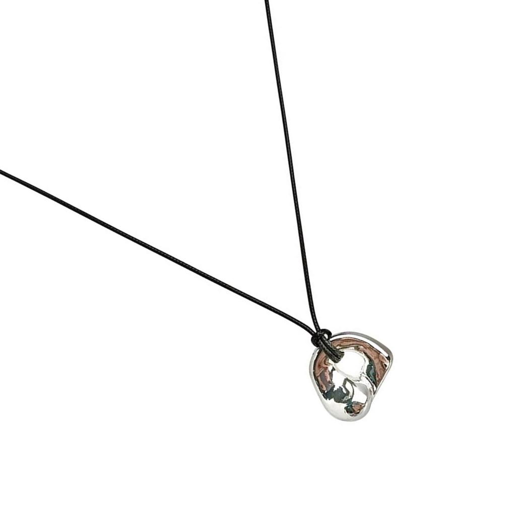 Fashionable Hollow Metal Pendant Necklace Adjustable Length Women Men Clavicle Chain Fashion Jewelry for Daily Wear