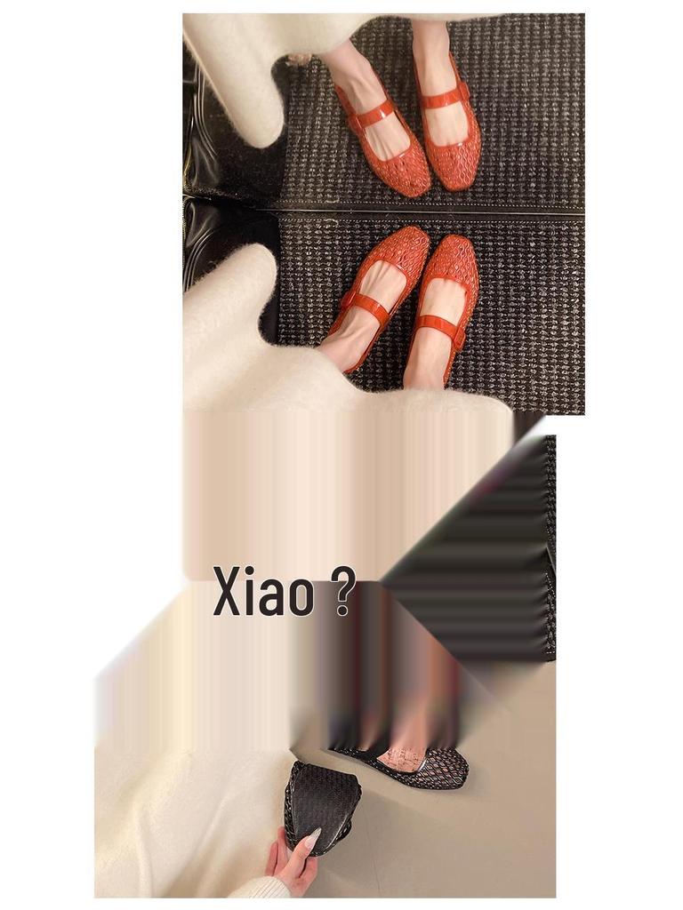 Versatile Breathable Crystal Flat Sandals - Non-Slip Beach Shoes with Fashionable Hollow Design