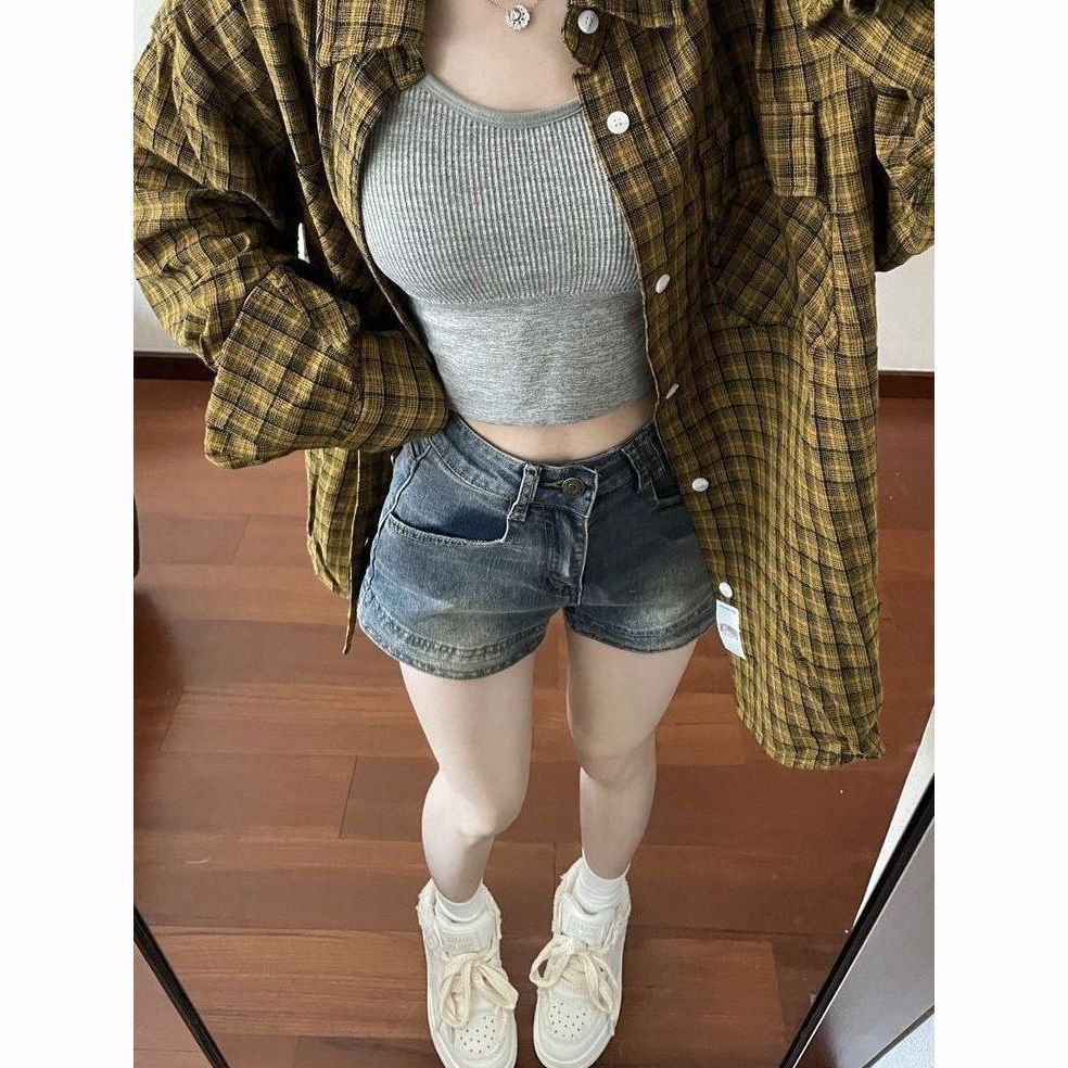 

Hot girl s vintage-style women s denim shorts, new retro American high-waisted elastic slimming wide-leg ultra-short hot pants S