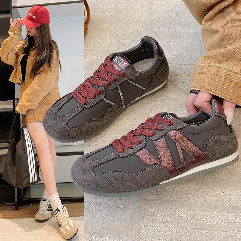 Retro inner height increase women's new autumn versatile casual sports board shoes fashionable flat bottom