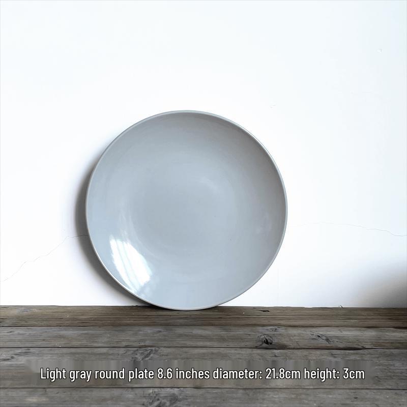 Piatti in Ceramica Raffinatamente Lavorati: Design Decorativi, Bassi, Profondi e da Insalata con Piccoli Difetti