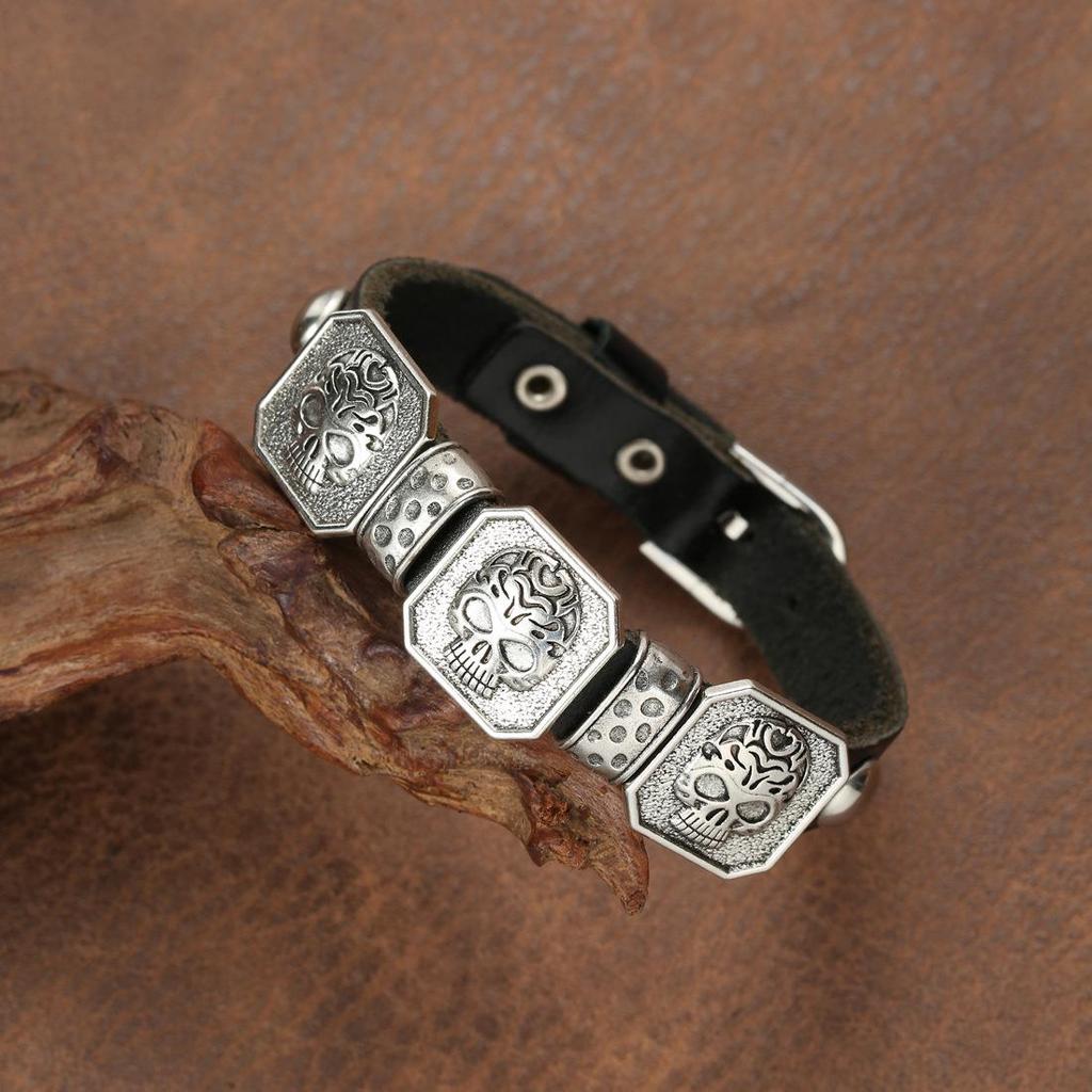 Simple Cowhide Leather Hand Strap: Stylish Thin Bracelet for Men & Women, Retro Design with Smooth Finish