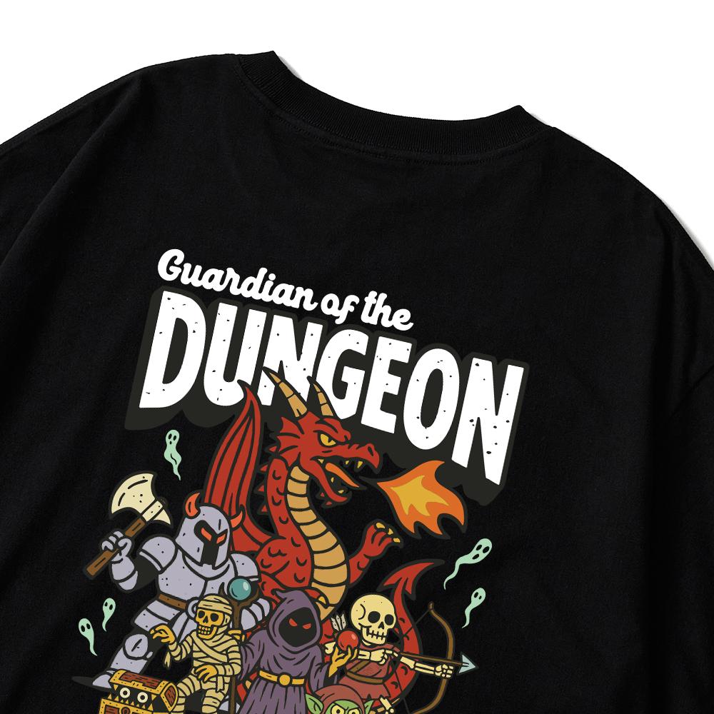 Seupeullaesikodeu Short Sleeve T-Shirt Black - Dungeon Guardian