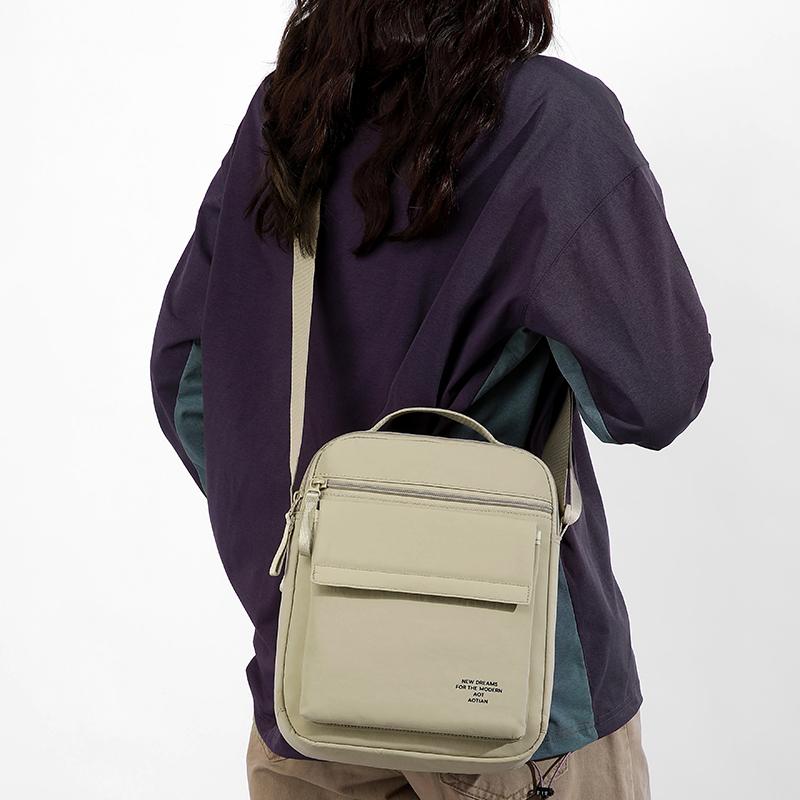 Men's Crossbody Bag Tote Bag Outdoor Multi-compartment Shoulder Bag