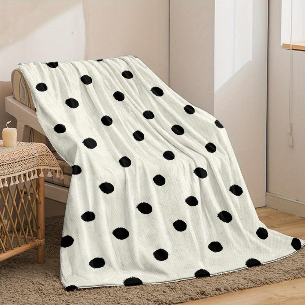 1pec Flannel Blanket Decorated With Black Polka Dots Wonderful For Cosy Bedroom Sleep And Relaxing Reading Time In Living Rooms