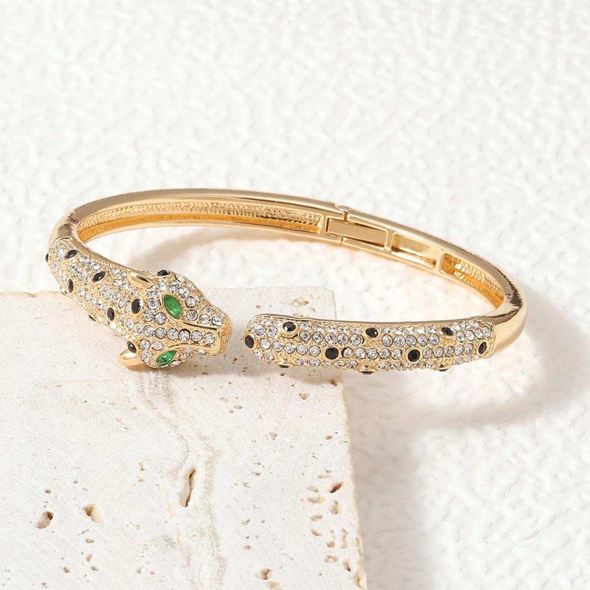 New Light Luxury Bracelet Female Animal