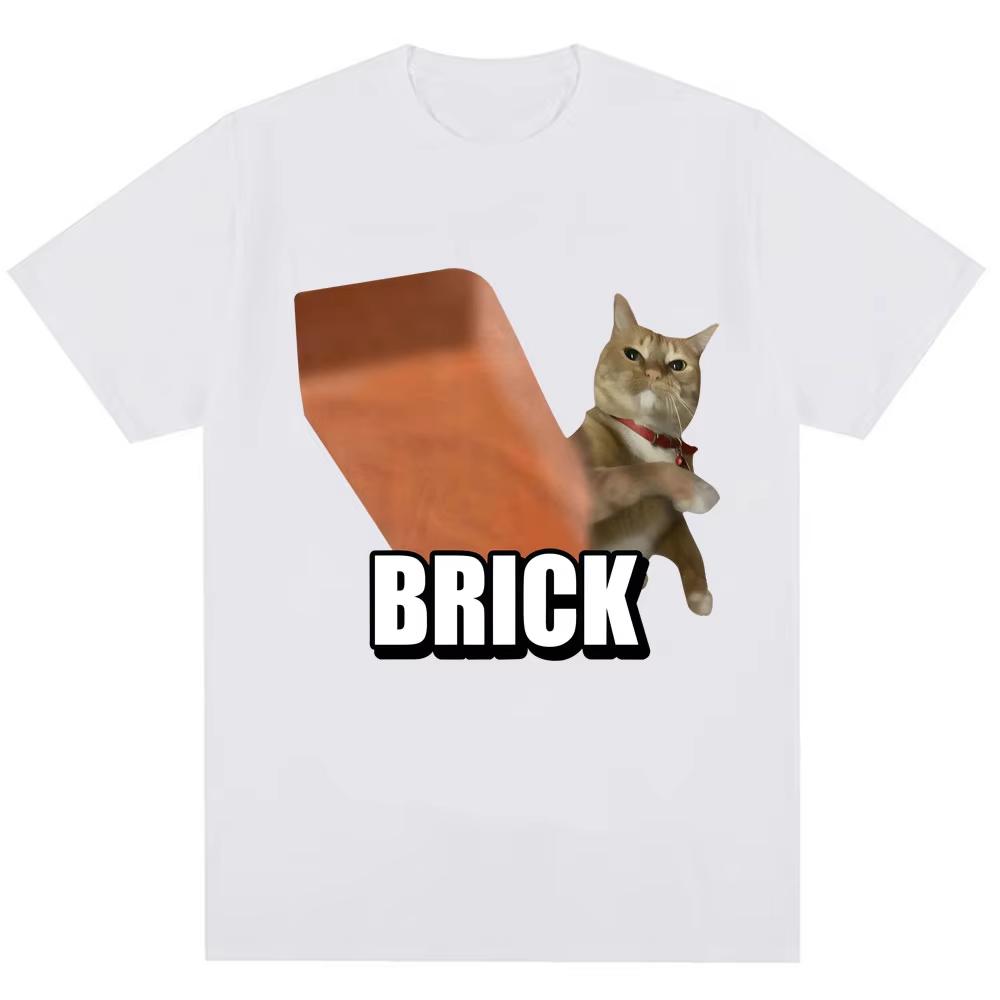 Funny Cat Throwing Brick Meme Graphic T-shirt Men Women Fashion Humor T Shirts Harajuku Cotton Casual Summer T Shirt Streetwear