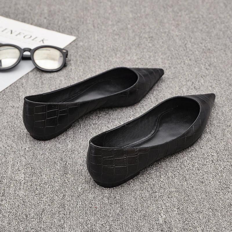 Fashion Women Flats Black Shoes for Lady Big Size 43 44 Pointed Head Pu Leather Stone Pattern Spring Autumn 2025
