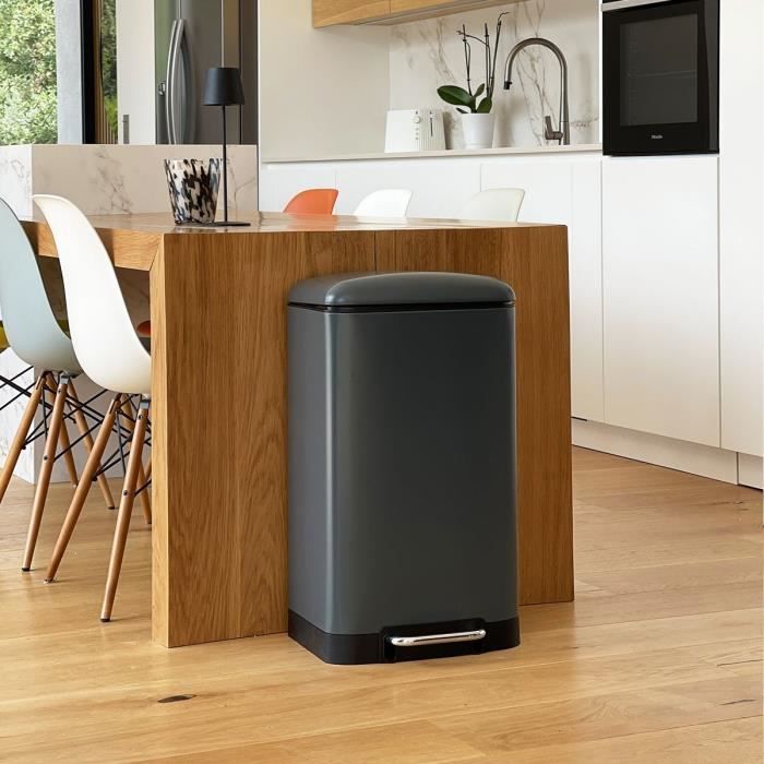 Poubelle de cuisine à pédale - GREENWICH - KITCHEN MOVE - 40L - Design - Gris mat en acier inox