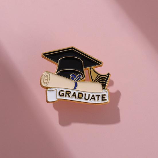Graduation Brooch Bachelor Hat Shape Graduation Photos Pin Finishing Touch Suit Lapel Badge Graduation Season Accessory