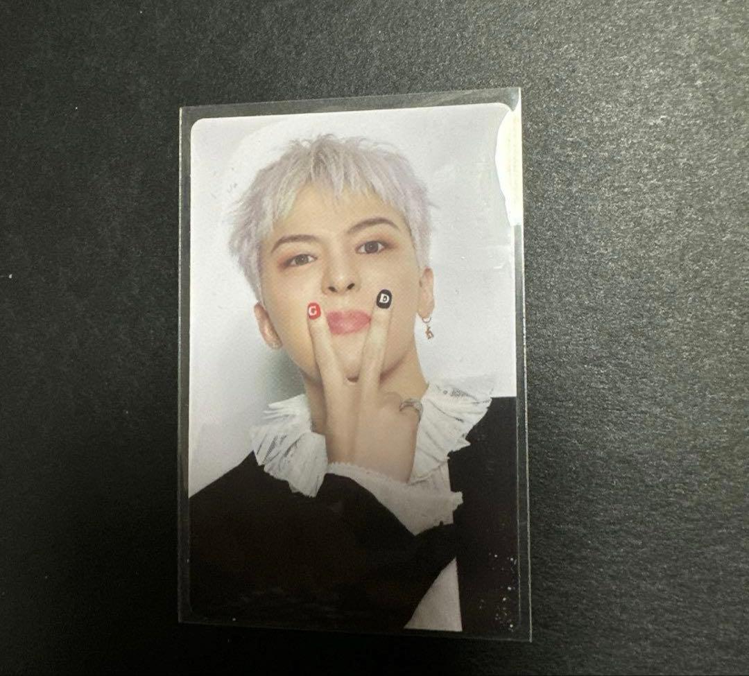 

[USED] GDRAGON Iconic Content Korea Limited 2 Trading Cards