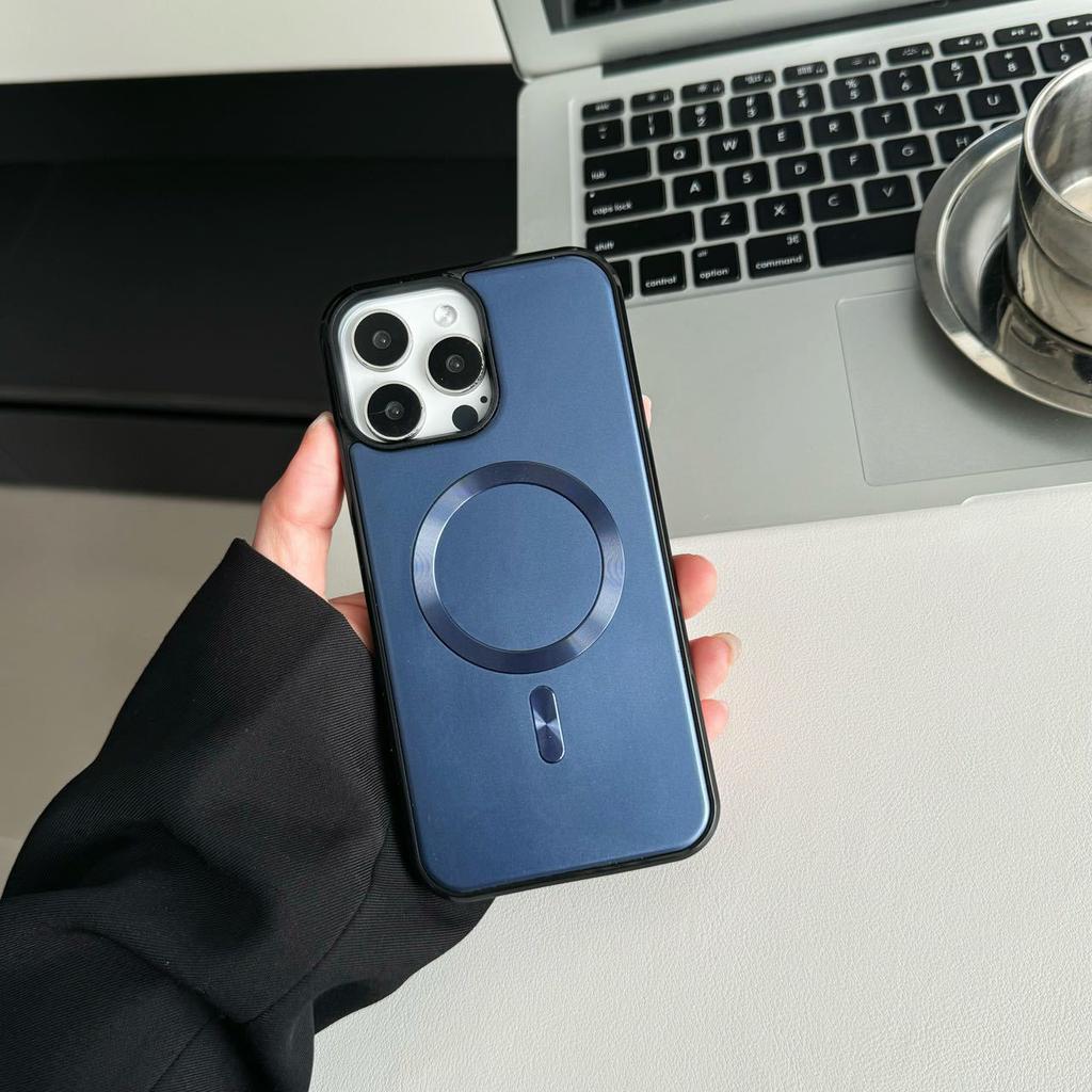 Złota Tarcza Odpowiednia dla IPhone16 Jednolity Kolor Skóra w Dotyku Wzór CD Magnetyczne Etui z Przyssawką Apple 16PM Magnetyzacja Dwa w jednym 15 Etui Ochronne