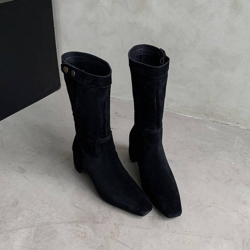 Autumn and Winter Women's Martin Boots Square Head Medium Heel Large Size Women's Boots Rubber Sole Stacking Boots Cowhide New Medium Boots Women