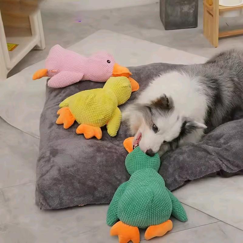 Squeaky Dog Chew Toy Plush Yellow Duck Durable Bite-Resistant Pet Toy for Dogs Relieve Boredom Interactive Puppy Chew Toy