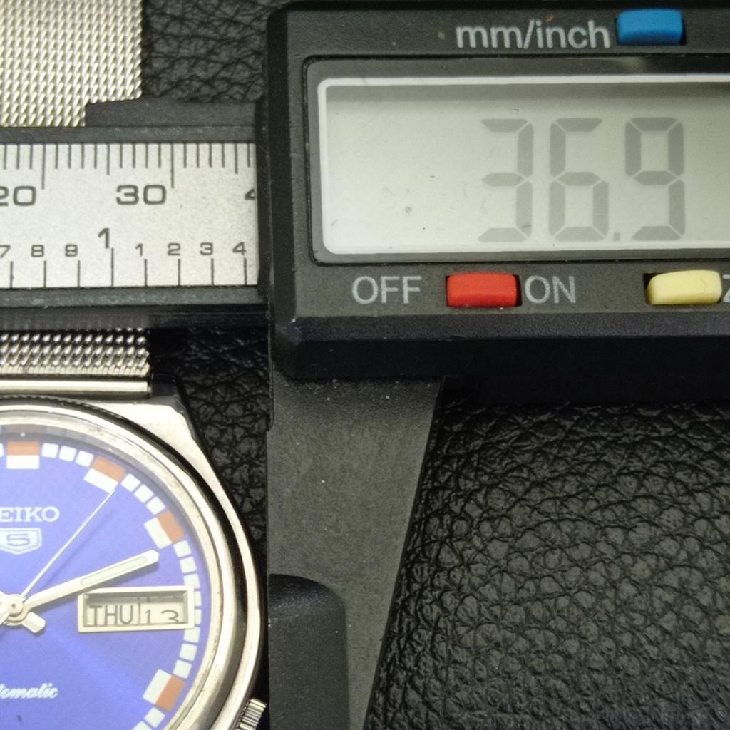 AUTOMATIC VINTAGE SEIKO 5 JAPAN 7009A MENS BLUE COLOR DIAL WATCH A701362-5 R206a-a701362