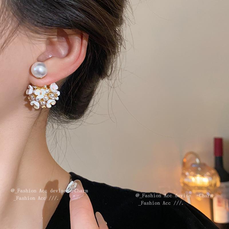 Silver needle flower pearl stud earrings niche fashion design earrings light luxury temperament high sense retro earrings