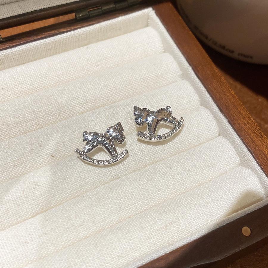 New Chinese Style Simple Natal Year Zircon Pony Earrings Earrings Fashionable and Exquisite Versatile Earrings Women