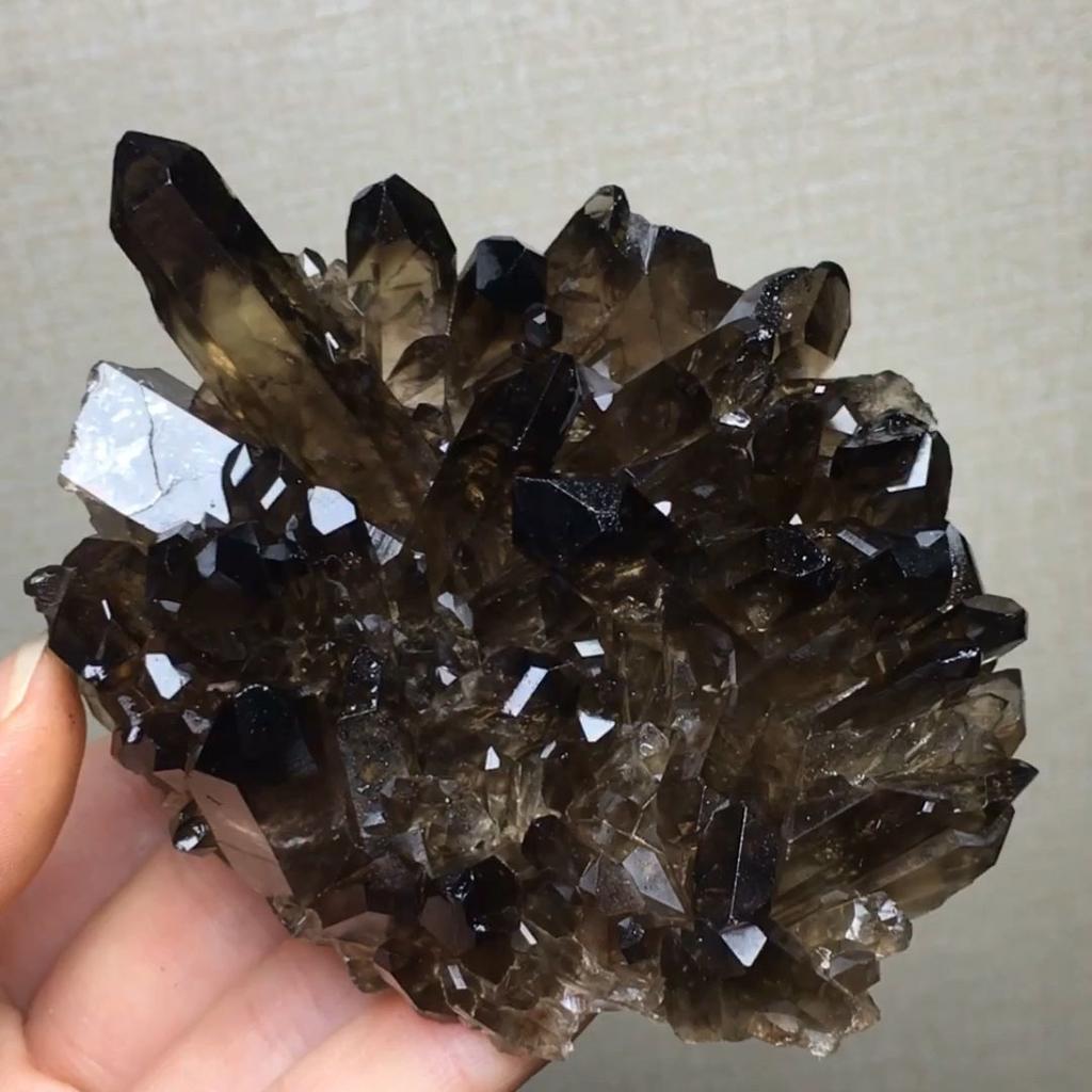 Natural Tea Crystal Cluster Original Mineral Black Crystal Cluster Smoke Crystal Shooting Props Tabletop Ornaments