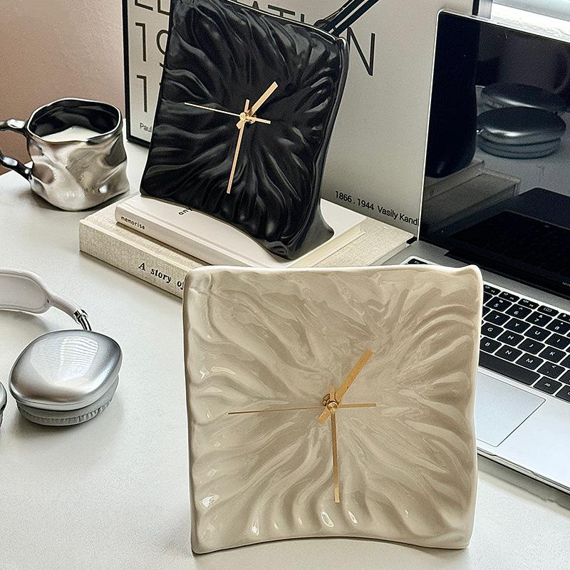 Nordic Ceramic Ornament Clock Desktop Wrinkle Clock Decorative Crafts Living Room Ornaments Artistic Creative Home Decor Gifts