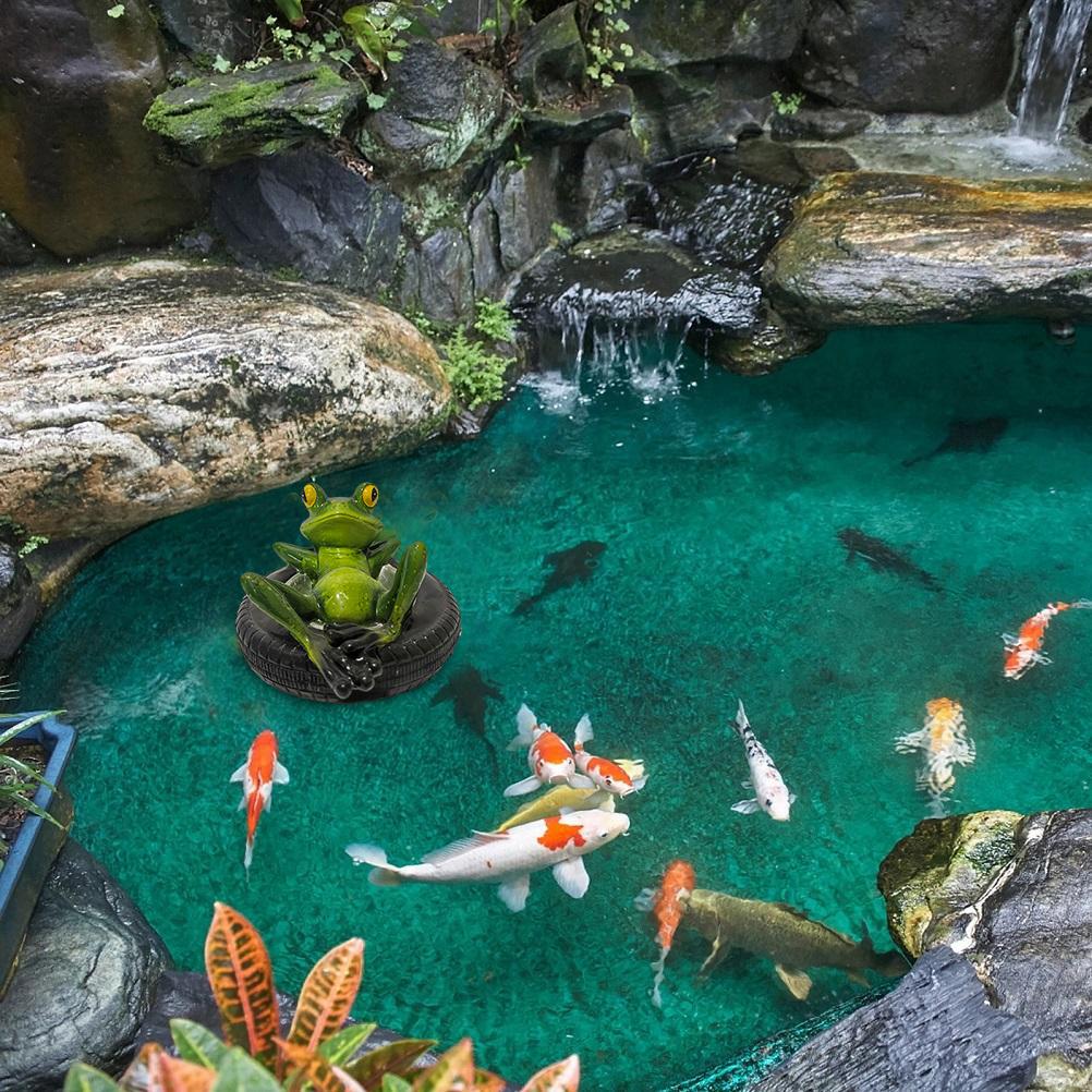 Garden Frog Statue Water Floating Ornaments Simulation Animal Christmas Thanksgiving New Year Decoration for Indoor Outdoor