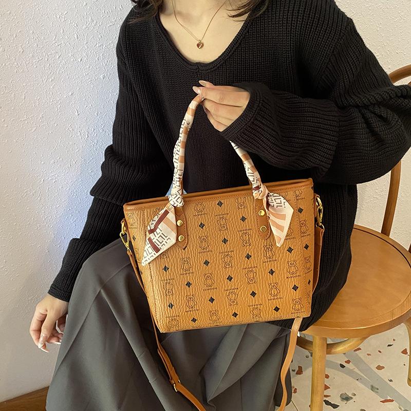 Printed Princess Diana bag 2025 new tote bag versatile cute shoulder bag women's bag light luxury messenger handbag