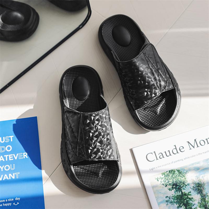 Sandálias Masculinas da Moda Antiderrapantes Chinelos de Verão de Alta Qualidade para Exterior Praia Chinelos de Sola Grossa Sapatos Casuais Sapatos Masculinos Sapatos de Água