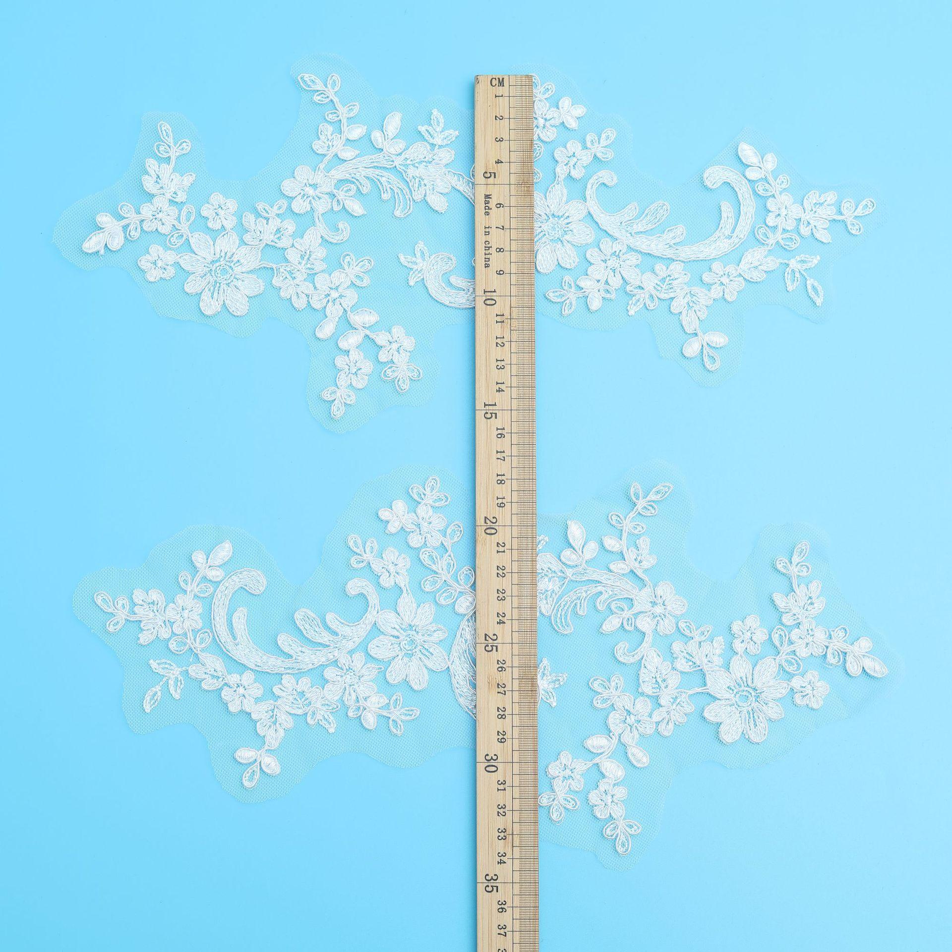 

Car Bone To Flower Three-Dimensional Flower Beige Lace Applique Accessories Embroidery Embroidery Cloth Sticker Wedding Dress Clothing Patch Benbai/35 * 16CM