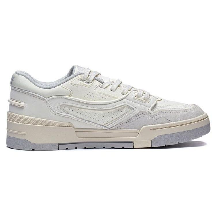 Li Ning 001 Btc Durable Breathable Low Top Skate Shoes Women Skate Shoes White AGCT008-2
