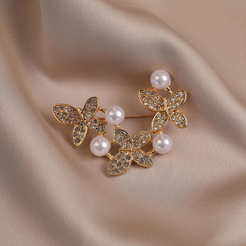 Metal Butterfly Brooch High-End Luxury Accessory Fashionable Retro Corsage Clothing Pin Anti-Exposure Jewelry