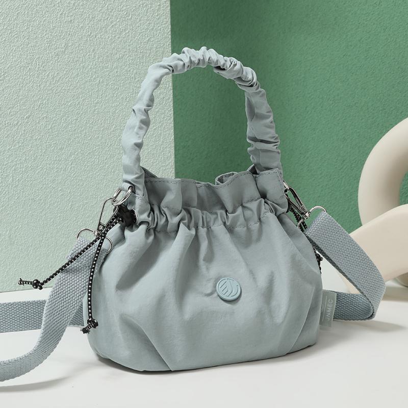 Geraffte Zugbeutel-Tasche mit gerafftem Griff Abnehmbarer Riemen Nylon Umhängetasche für den lässigen Alltag