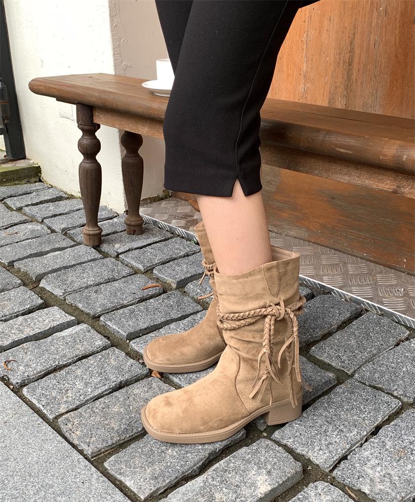 

2025 autumn and winter popular fringed women s boots, Korean version suede medium boots, support mixed batch 39 абрикосовый
