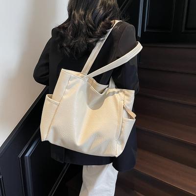 Large Capacity Bag Women's 2025 New Niche Design Retro Casual Fashion Tote Bag Business Trip Commuter Shoulder Bag