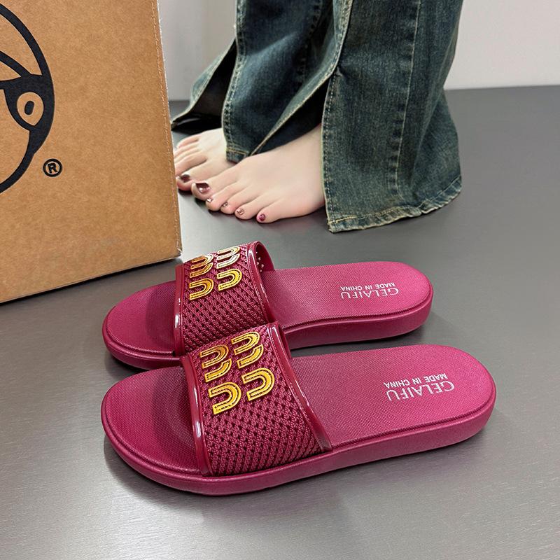 Slippers women's summer out new fashion small fragrant wind beach one-word drag net red versatile indoor cool slippers