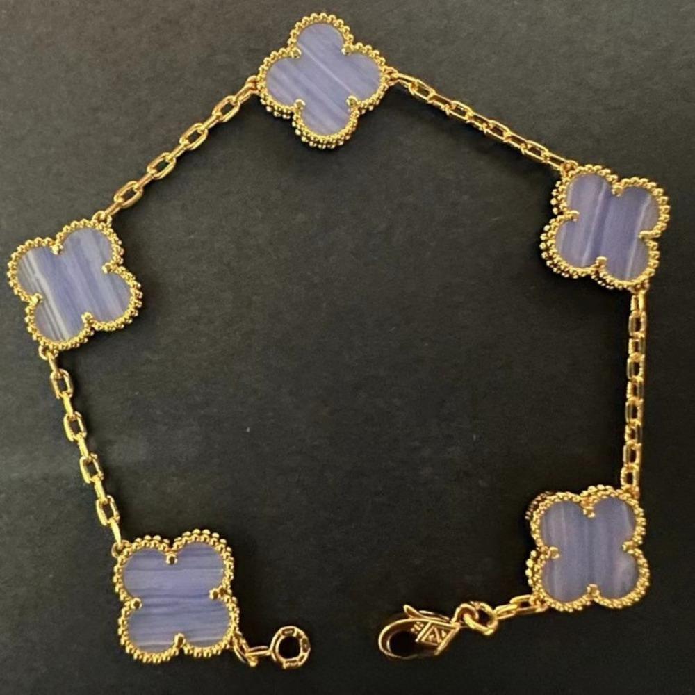 Hochwertiges Kleeblattarmband für Damen Fünf-Blüten-Armband mit natürlichem weißen Perlmutt und rotem Karneol