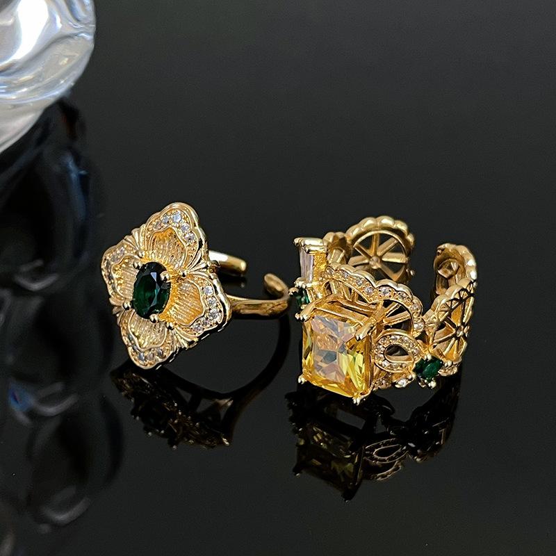 Italian Brati Antique Light Luxury High-End Ring Heavy Industry Retro Emerald Colored Treasure Open Ring Female