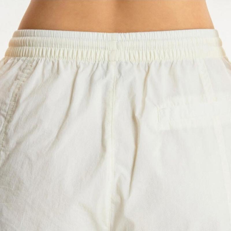 New Balance Club  W lightWeight 4 Part Woven Shorts nbnve2W422 64