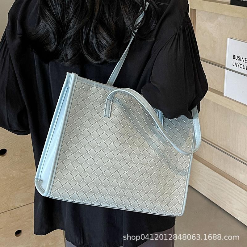 Fashion explosion woven big bag women's 2025 new trendy large-capacity temperament tote bag leisure work commuter bag