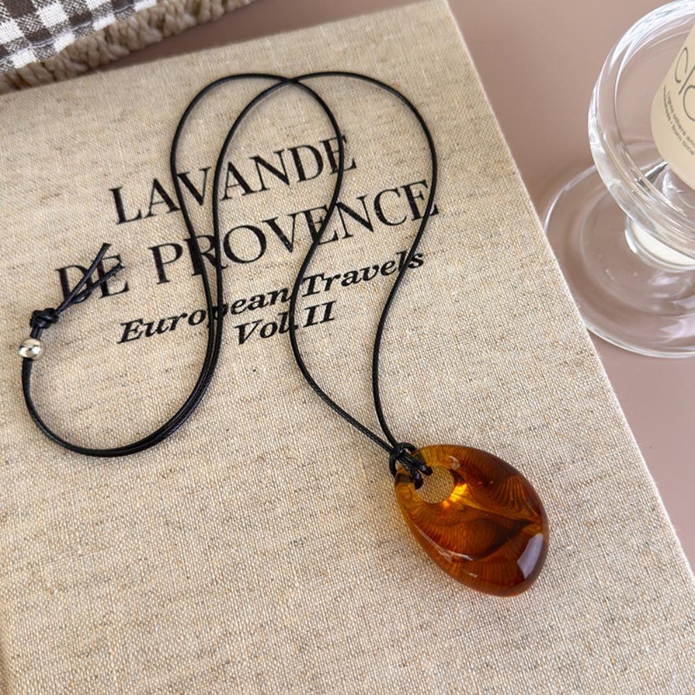 

Drawable Black Rope Pendant Necklace Gradient Women Necklace Autumn and Winter Accessories бурштин