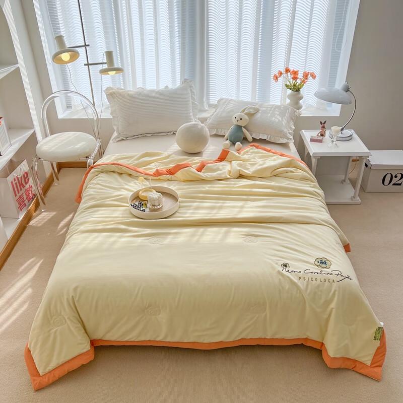 UOSU Camellia Summer Quilt