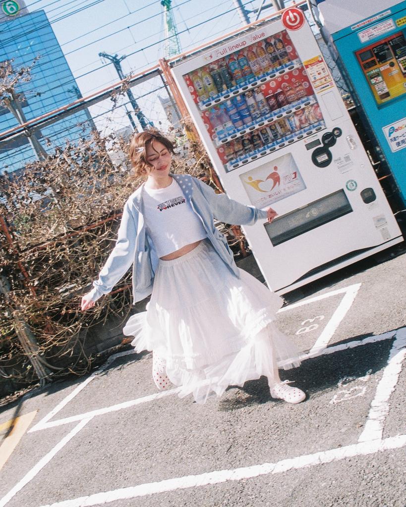 Loaegsyueol Apron Layerd Tulle Skirt_Off White