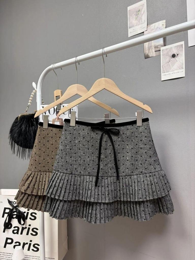Women's Korean-Style Polka Dot Wool Skirt: Sweet, Versatile Patchwork A-Line for Autumn/Winter